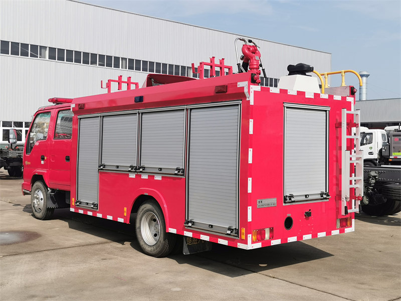 Isuzu NKR light duty fire engine
