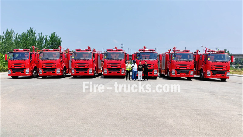 isuzu FVR wate foam fire fighting vehicle
