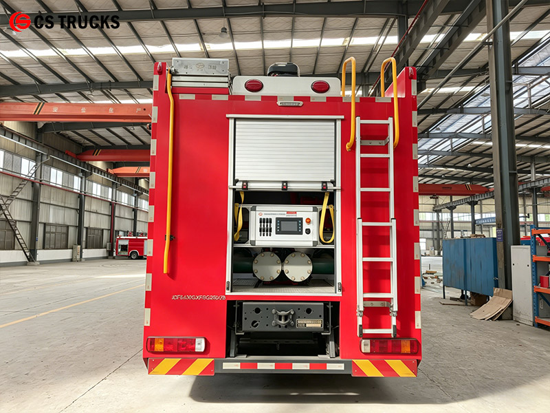 HOWO 25000L industrial water fire tender Equipment Room HOWO 25000L industrial water fire tender Equipment Room